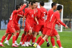 体育资讯-揭秘国少9比0大胜背后 杨晨的低调“骗”过了所有人