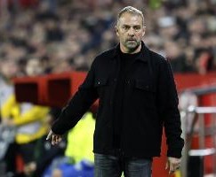 世体：输给多特之后弗里克很生气 恢复训练后将加强球队管理