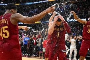 17米开外超远狙杀 斯特鲁斯：这球出手我感觉就有